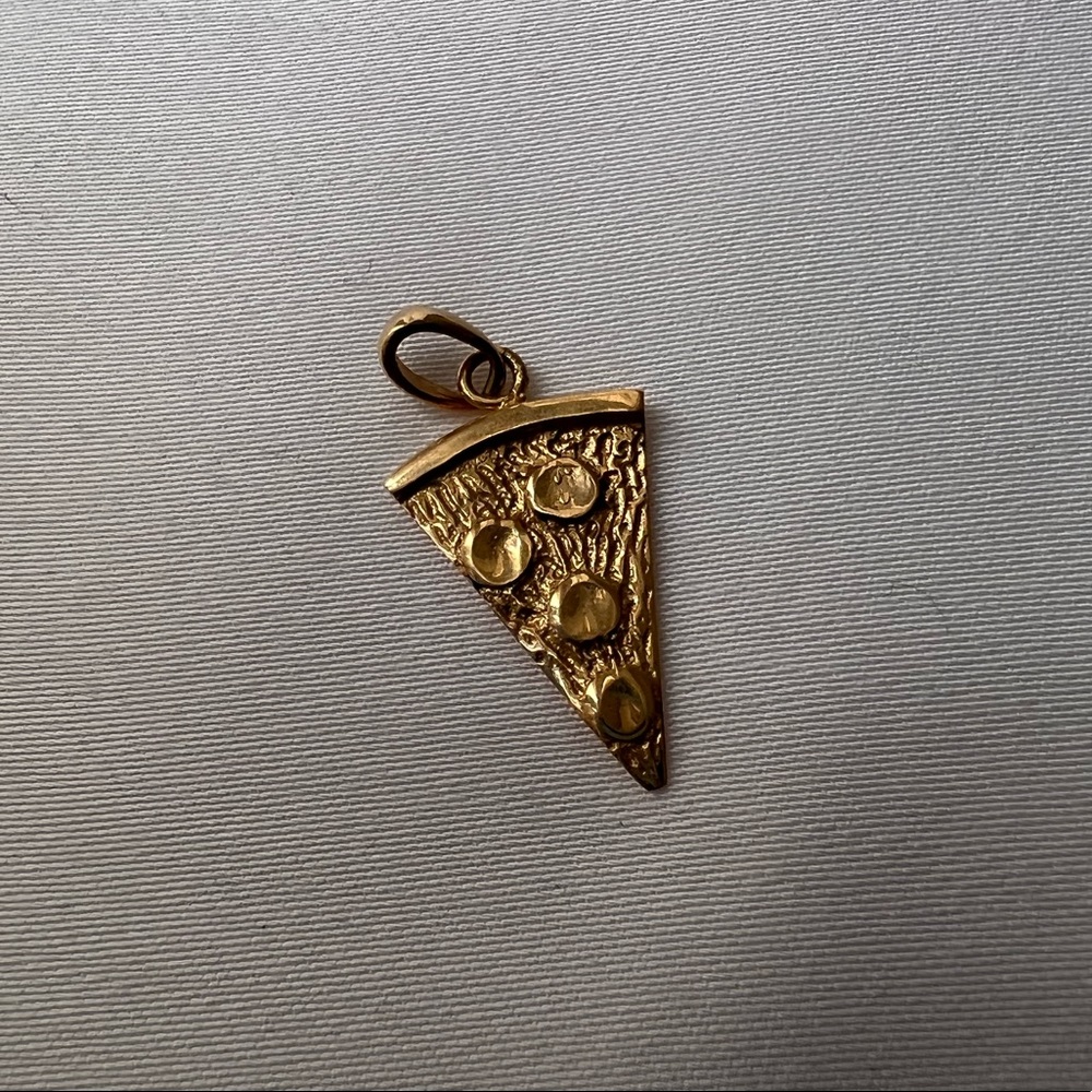 14K Gold Pizza Charm from New Top Jewelry NYC
